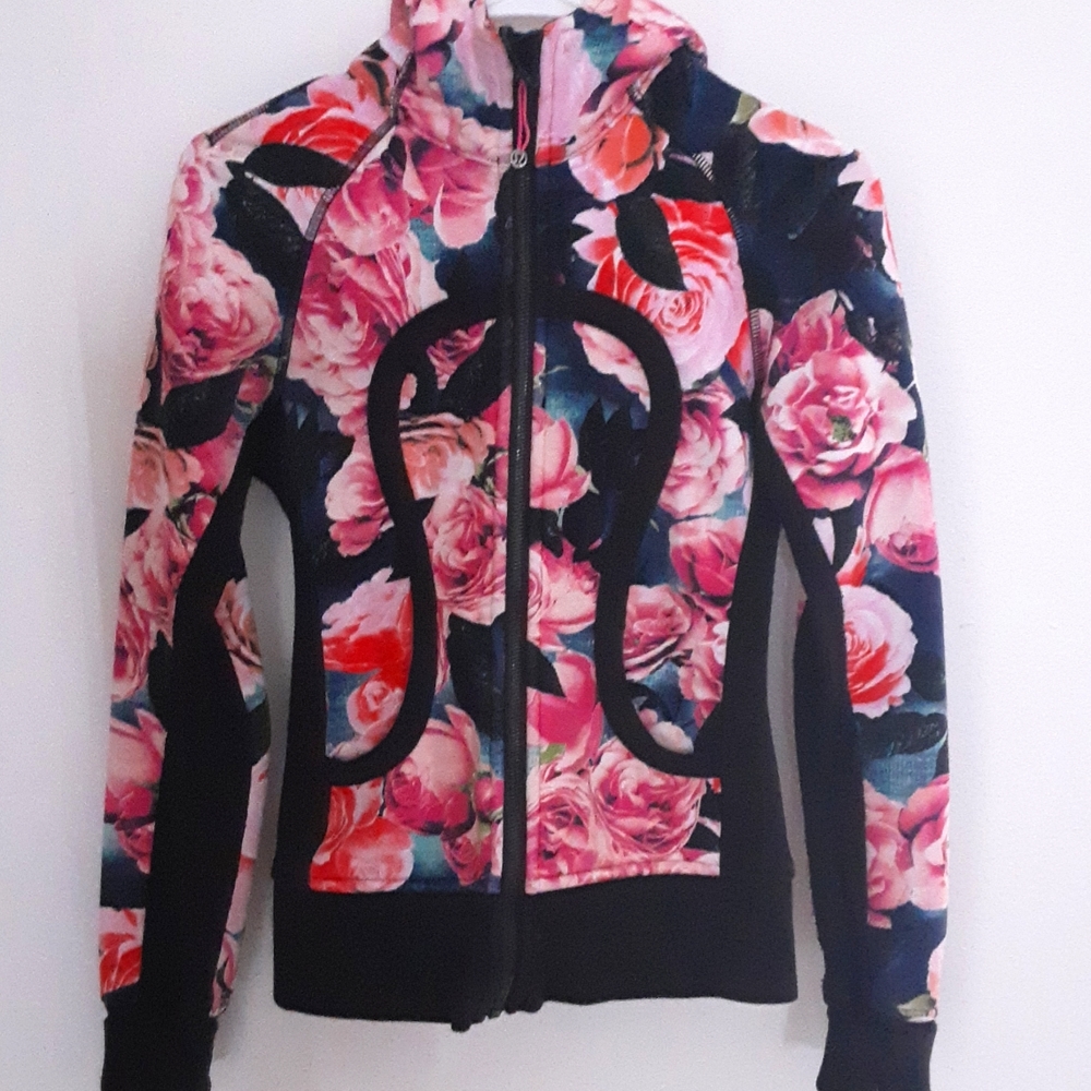 Lululemon Scuba Hoodie Secret Garden Size 2
